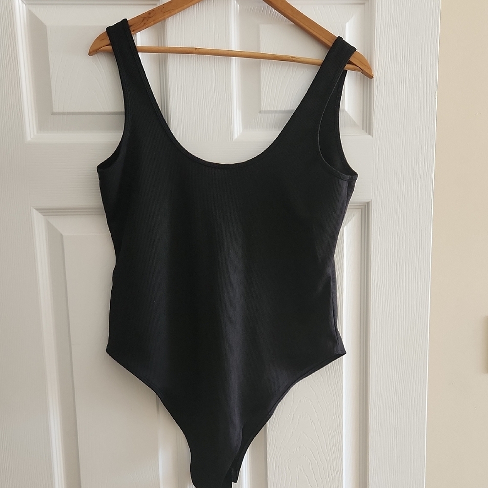 H&M Black Ribbed Button-Front Bodysuit - Picture 3 of 6